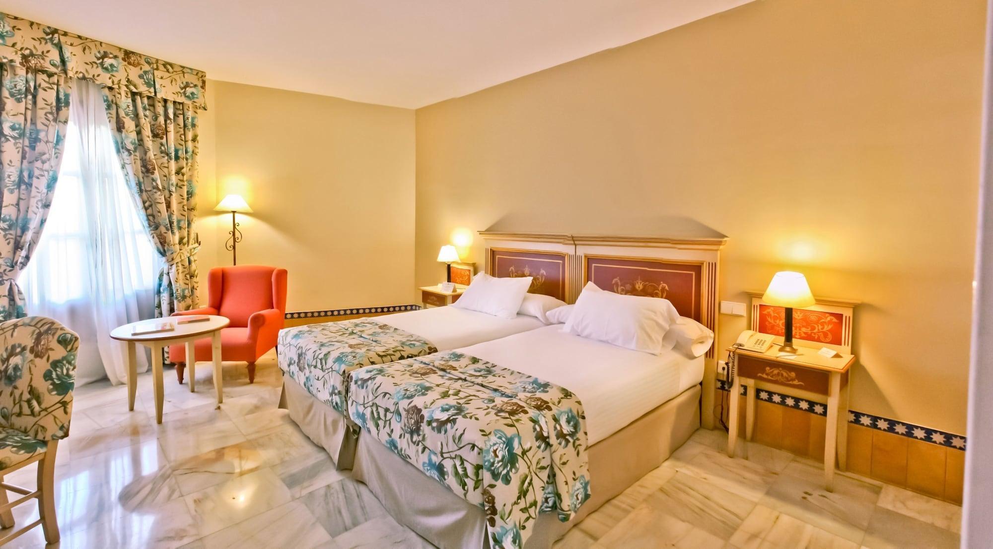 Hotel Alcazar De La Reina Carmona  Bagian luar foto