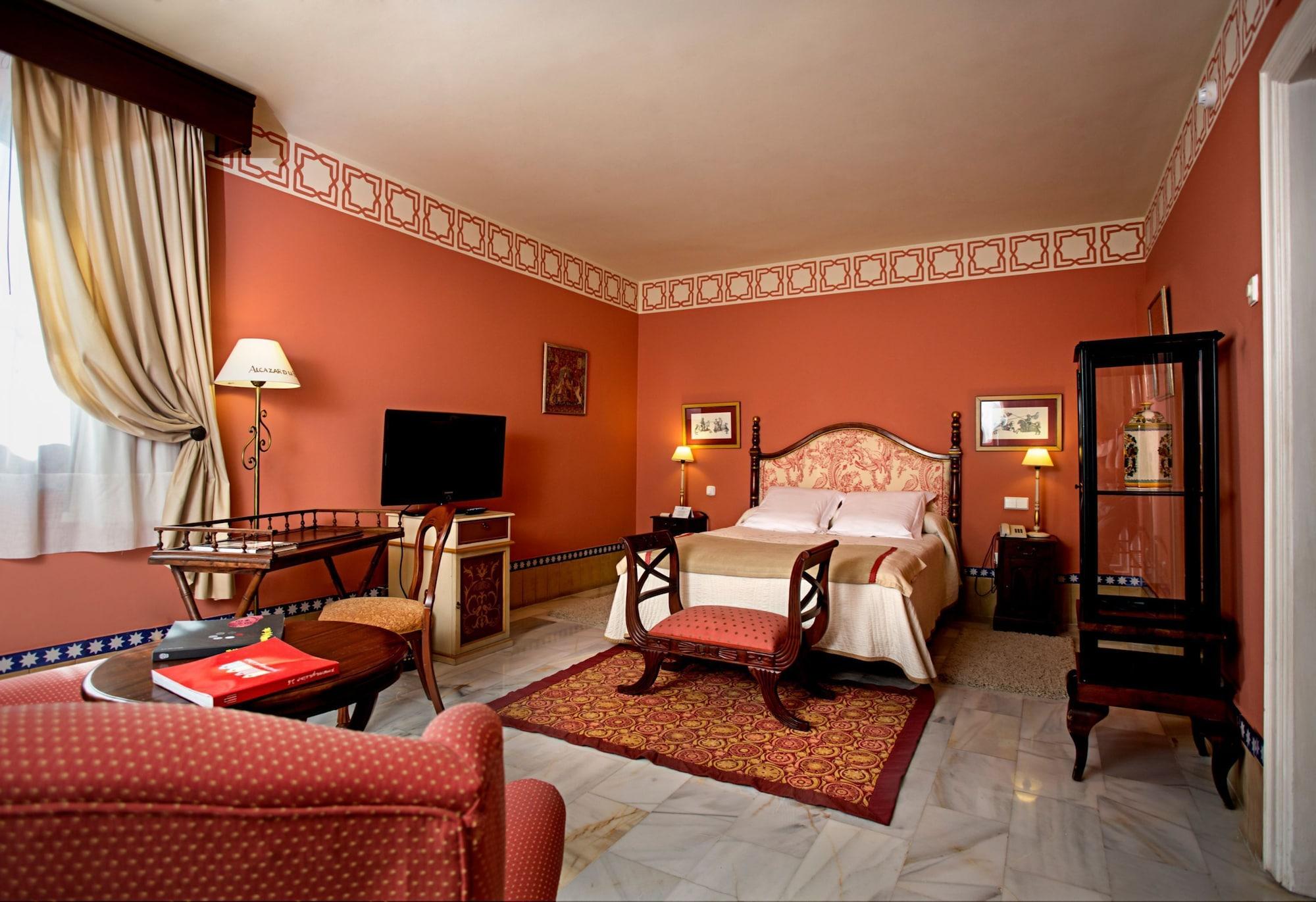 Hotel Alcazar De La Reina Carmona  Bagian luar foto