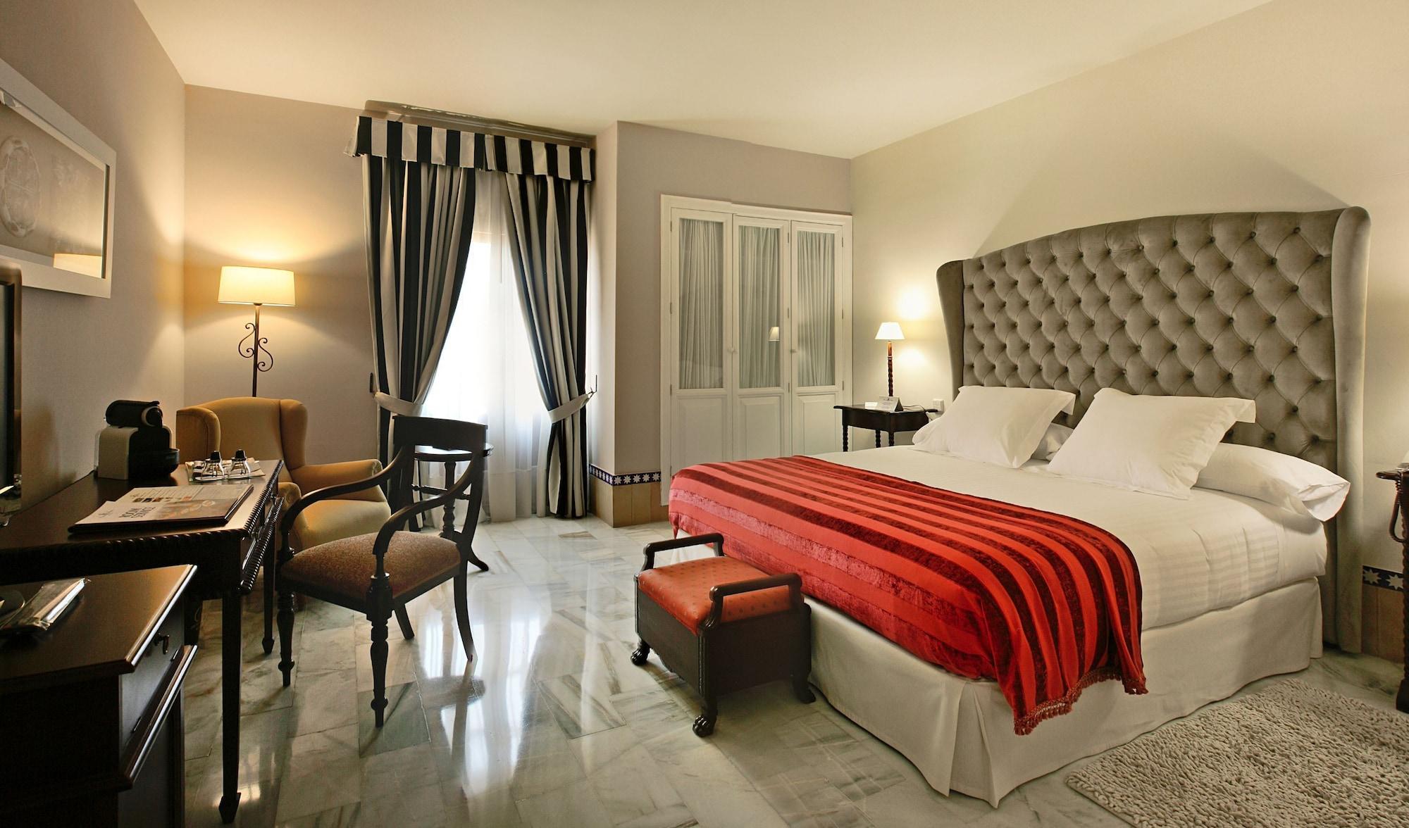 Hotel Alcazar De La Reina Carmona  Bagian luar foto