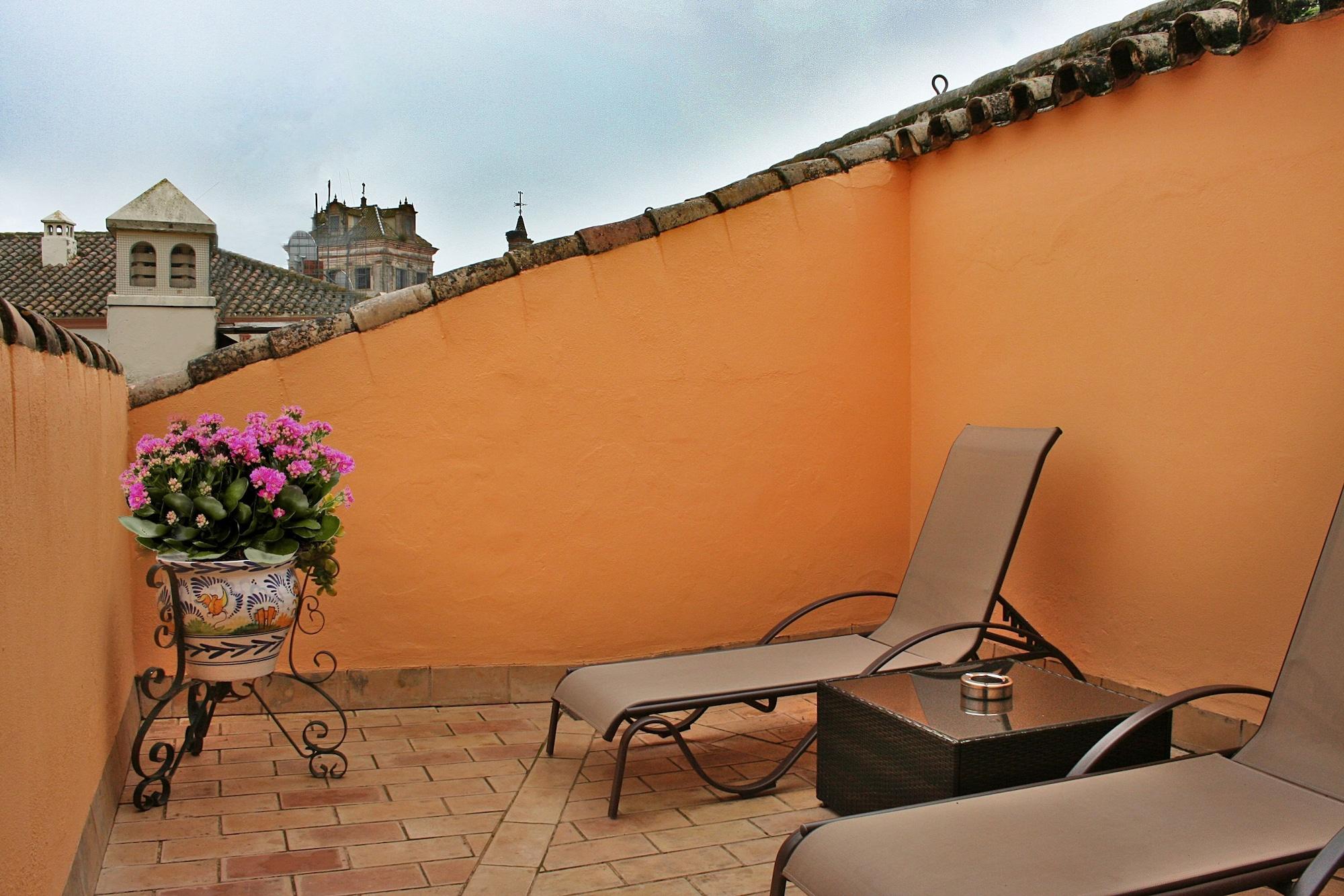 Hotel Alcazar De La Reina Carmona  Bagian luar foto