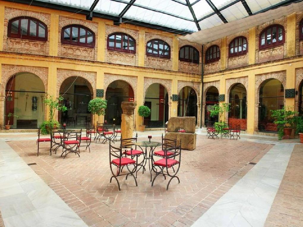 Hotel Alcazar De La Reina Carmona  Bagian luar foto