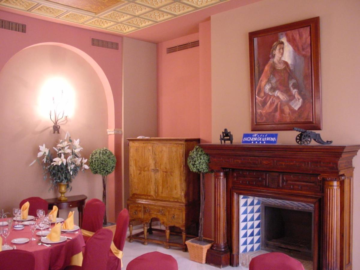 Hotel Alcazar De La Reina Carmona  Bagian luar foto