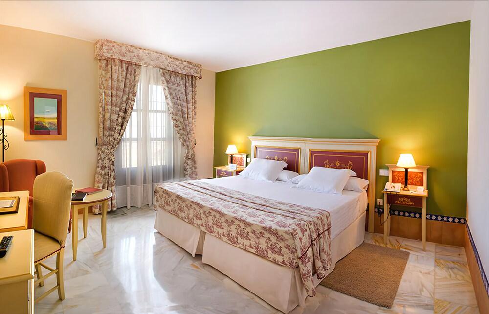 Hotel Alcazar De La Reina Carmona  Bagian luar foto