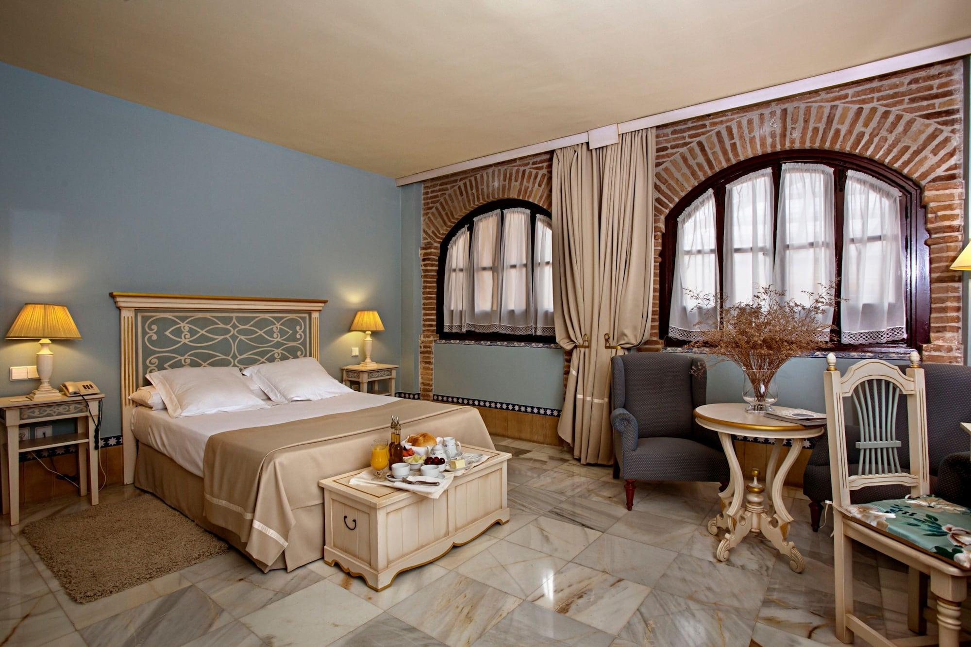 Hotel Alcazar De La Reina Carmona  Bagian luar foto