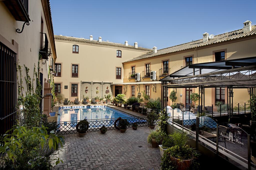 Hotel Alcazar De La Reina Carmona  Bagian luar foto